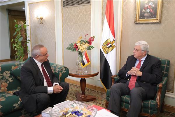 وزير التعليم العالي يستقبل الدكتور أحمد زايد مدير مكتبة الإسكندرية الجديد