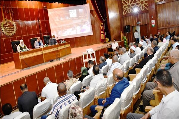 محافظ أسوان : زيادة إعتمادات خطة العام المالى الحالى