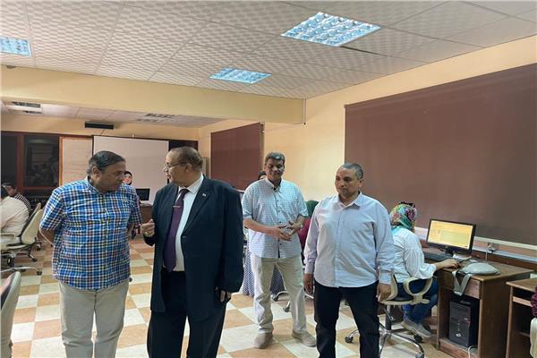 رئيس جامعة الأقصر 