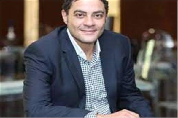 الشاعر الغنائى نادر عبد الله 