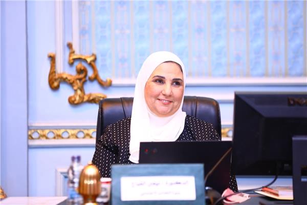  الوزيرة نيفين القباج