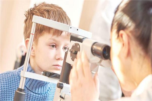 حدقة العين للاطفال