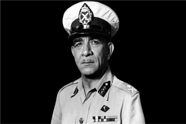 محمد نجيب