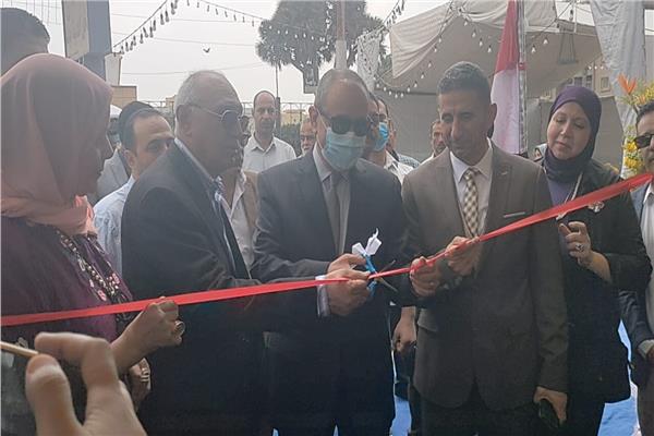 محافظ الإسماعيلية يفتتح معرض أهلا مدارس 2022