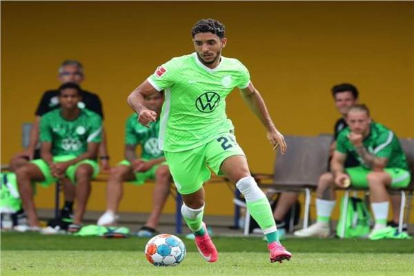 الدولي المصري عمر مرموش لاعب فولفسبورج
