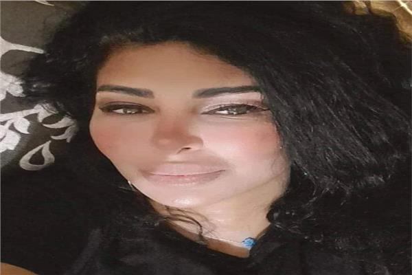 المطربة شاهيناز