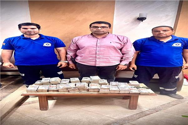 وزير الصحة يوجه بتكريم طاقم سيارة إسعاف ب سوهاج
