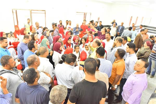  محافظ أسيوط يتفقد أعمال انشاء مجمع خدمات المواطنين 