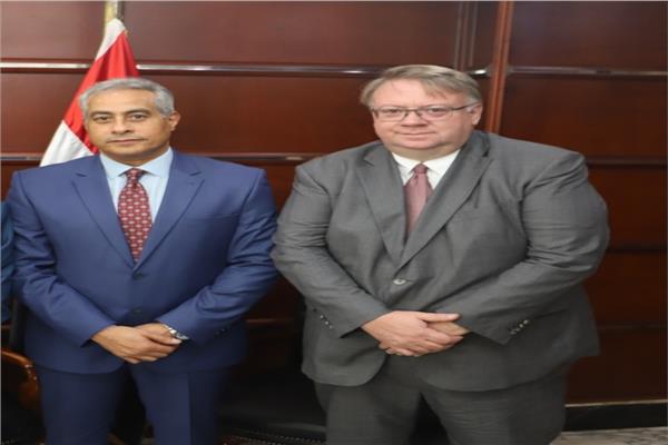 وزير القوى العاملة خلال استقباله مدير مكتب منظمة العمل الدولية بالقاهرة