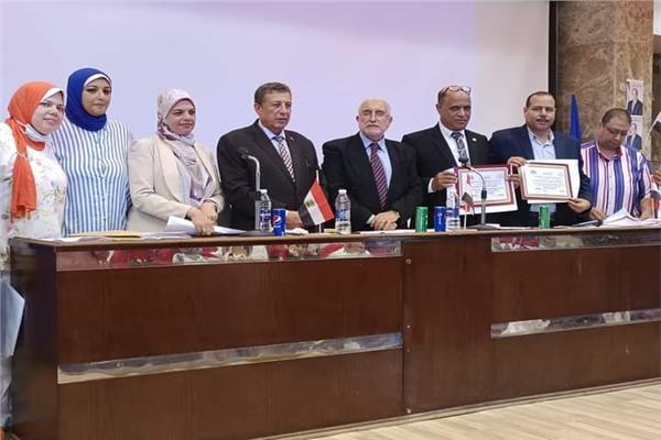 تكريم الطلاب الفائزين بالبحيرة في مسابقتي معارض العلوم والهندسة ومايكروسوفت 