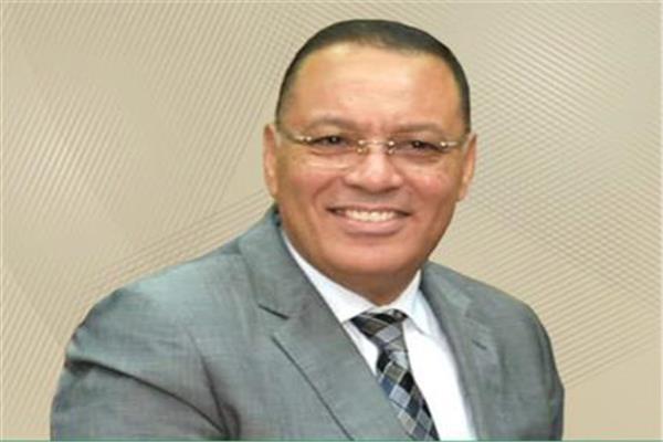  المحافظ الدكتور ممدوح غراب