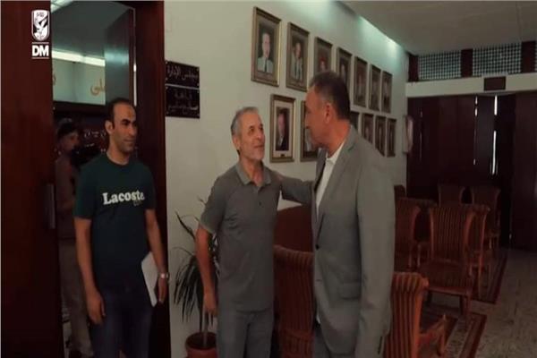 الخطيب يجتمع بالمدرب الجديد للأهلي
