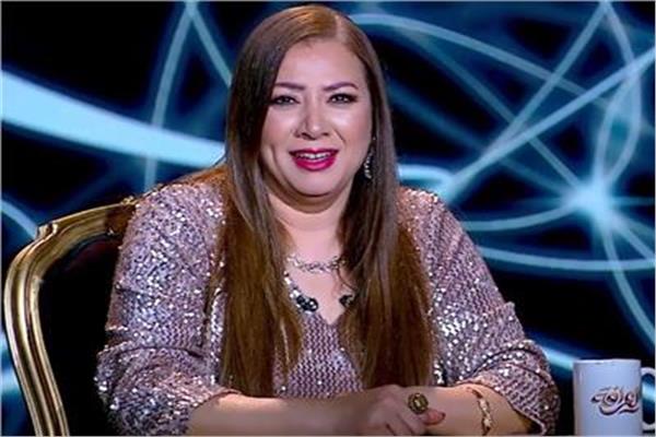  الفنانة أنتصار