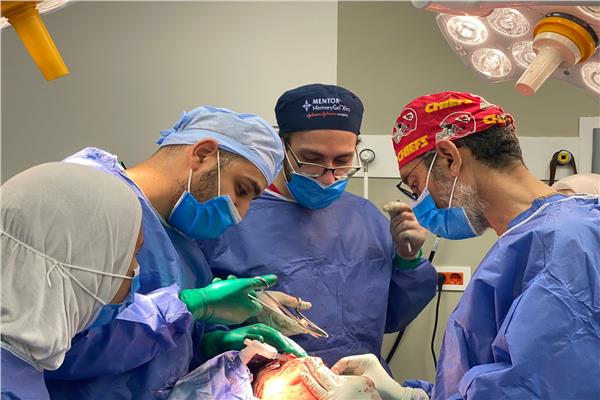أكثر من 666 تدخل جراحي في مجال الحروق و التجميل بمجمع الإسماعيلية الطبي 