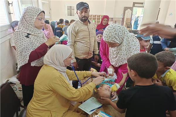   خلال قافلة طبية مجانية بقرية عزير بالبحيرة 