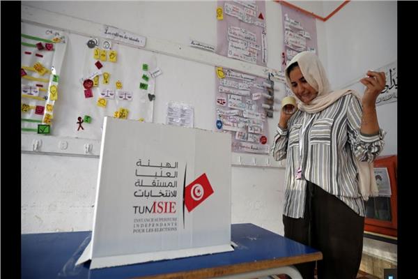 هيئة الانتخابات التونسية تتلقى مشروع المرسوم الرئاسي المنظم للانتخابات التشريعية هيئة الانتخابات التونسية تتلقى مشروع المرسوم الرئاسي المنظم للانتخابات التشريعية