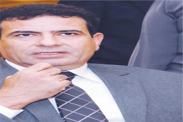 خليل صويلح يكتب : شهوة الكتابة وشهوة الحواس