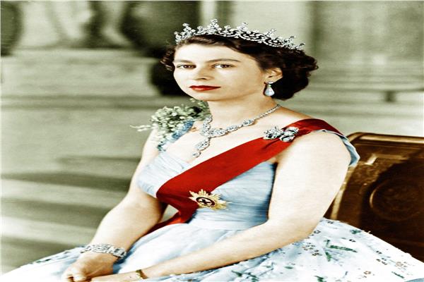 الملكة اليزابيث الثانية