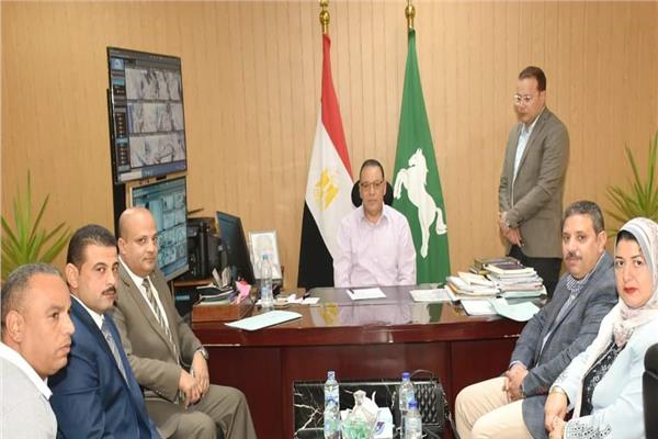 محافظ الشرقية يلتقي رئيس قطاع مناطق بريد شرق الدلتا
