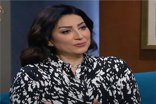 وفاء عامر