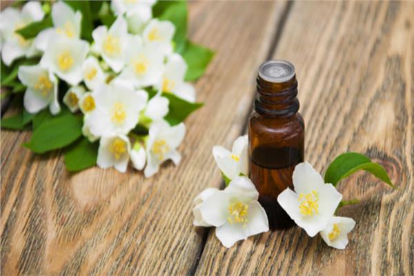 Discover the benefits of jasmine oil for mental health