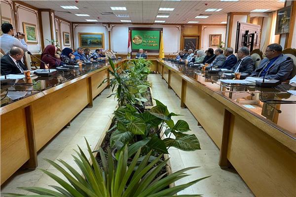 جامعة المنيا تتحول لجامعة ذكية خضراء وفقا للمعايير العالمية