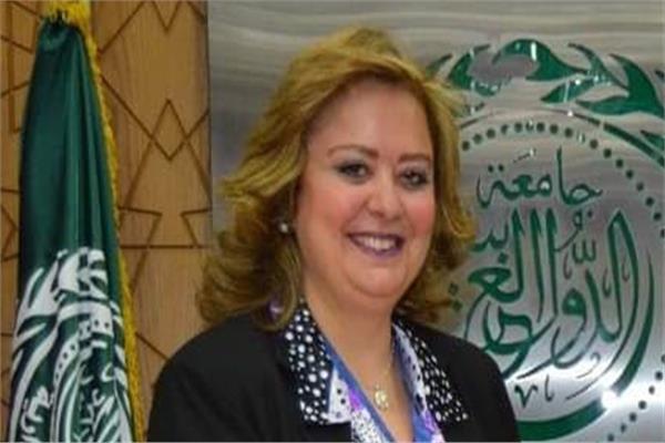 د نهى عزمى عميدا لكلية السياحه والفنادق بجامعة السادات 