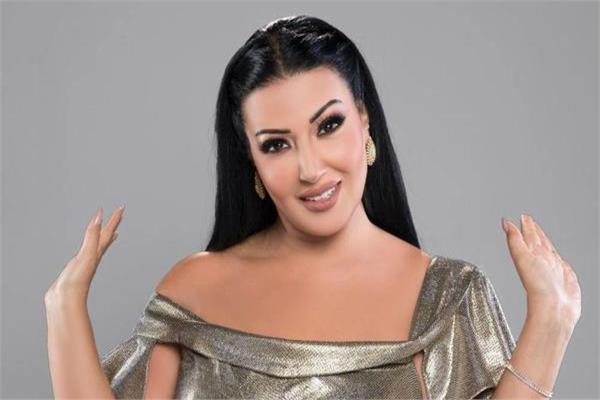 الفنانة سمية الخشاب