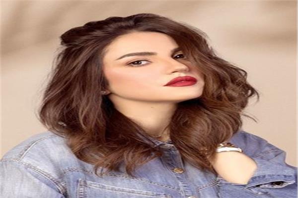 الفنانة درة 