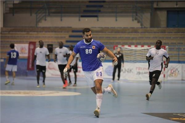 يد الأهلي