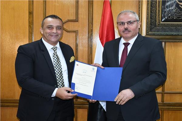 الدكتور تامر نبيل