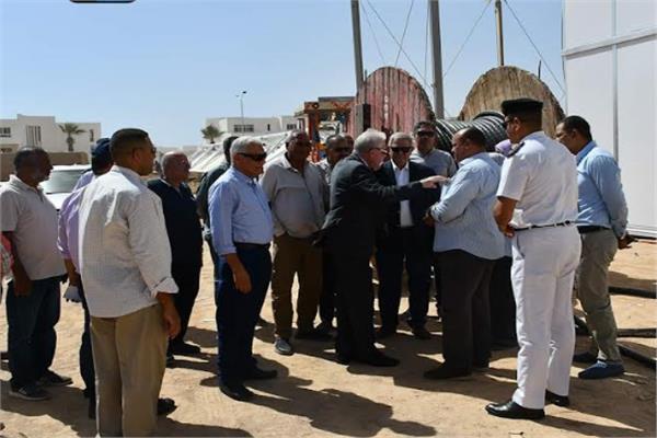 محافظ جنوب سيناء خلال الجولة 