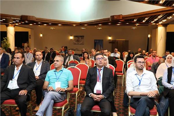 المشاركون في المؤتمر