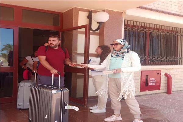 جانب من استقبال الرحلات السياحية