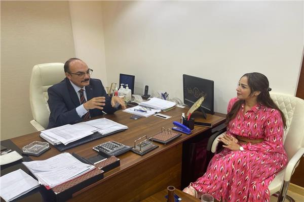نائب رئيس حزب المؤتمر مع محررة أخبار اليوم