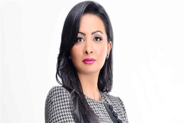الإعلامية منى المراغي
