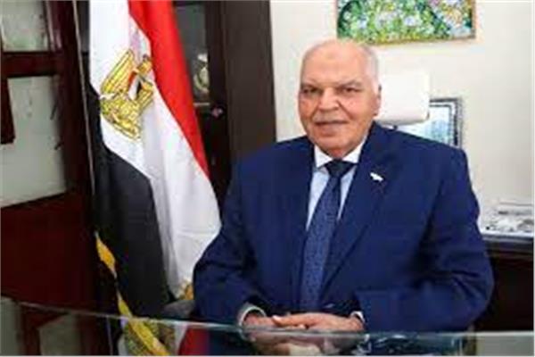 خلف الزناتي نقيب المعلمين