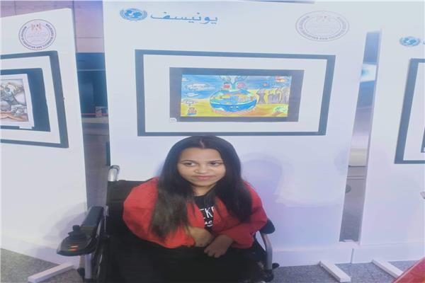 بسملة طالبة ذوي الهمم تشارك بالرسم  في تعريف العالم بالتغيرات المناخية