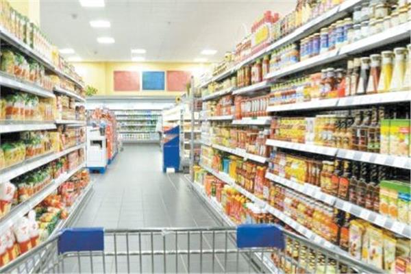 الحكومة تواجه الغلاء عالميًا بزيادة المعروض