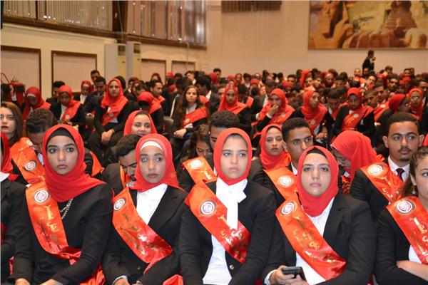 نائب رئيس جامعة الإسكندرية يشهد الحفل الختامي للملتقى الثاني لمبادرة "طلاب من أجل مصر"