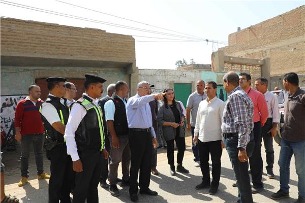 المحافظ يتابع إزالة التعديات