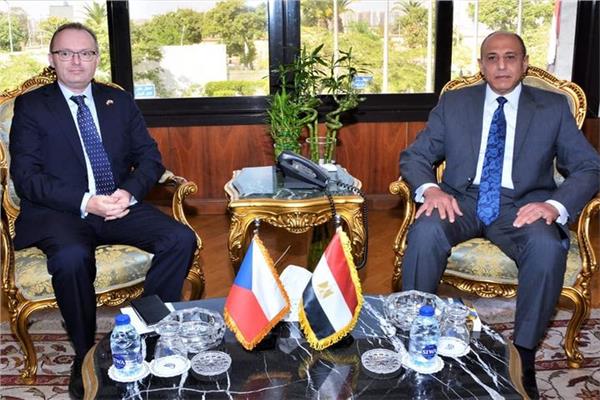 وزير الطيران يلتقي سفير جمهورية التشيك  إيفان يوكل