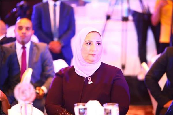  الدكتورة نيفين القباج