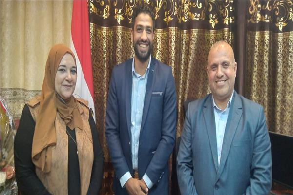  وكيل وزارة التربية والتعليم ومدير وحدة تيسير الانتقال لسوق العمل