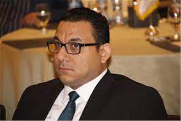 الدكتور كريم عادل رئيس مركز العدل للدراسات الاقتصادية