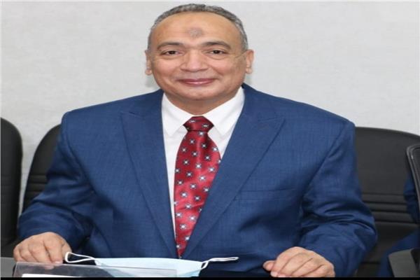 الكاتب الصحفي طارق درويش