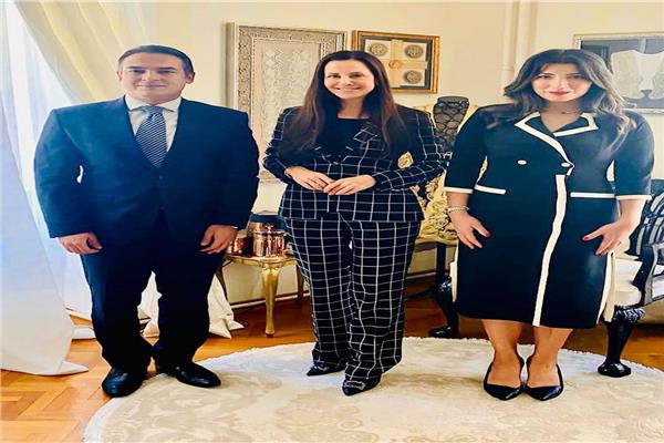 السفير المصري بصربيا يلتقي بالسيدة الأولى 
