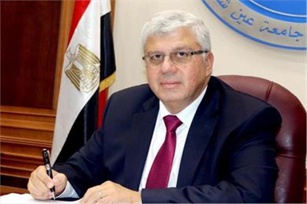 د. أيمن عاشور وزير التعليم العالي والبحث العلمي