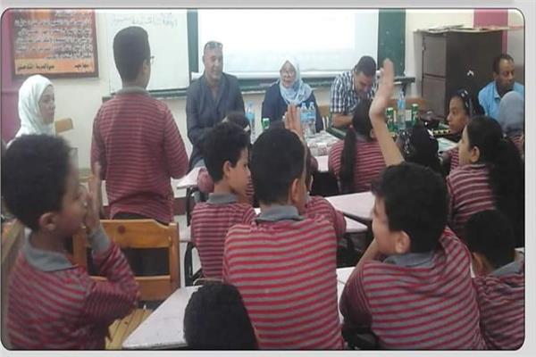 ندوة جامعة القناه التوعوية لأطفال المدارس 