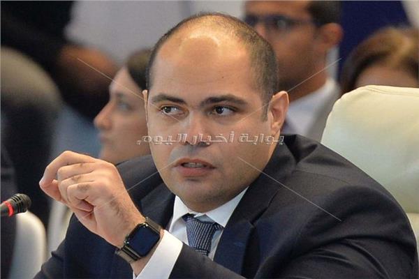الدكتور محمود ممتاز